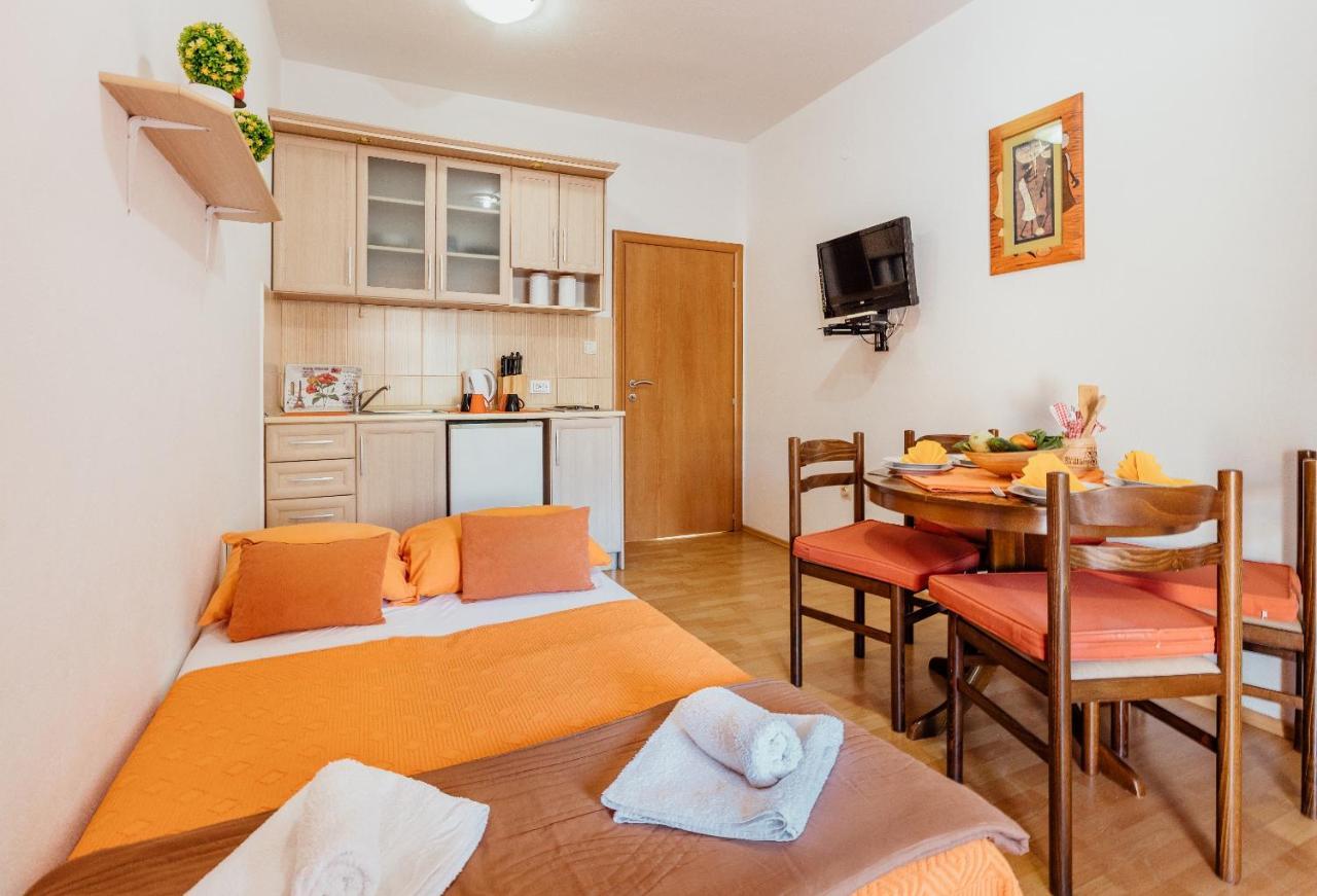 Apartments Cosovic コトル エクステリア 写真